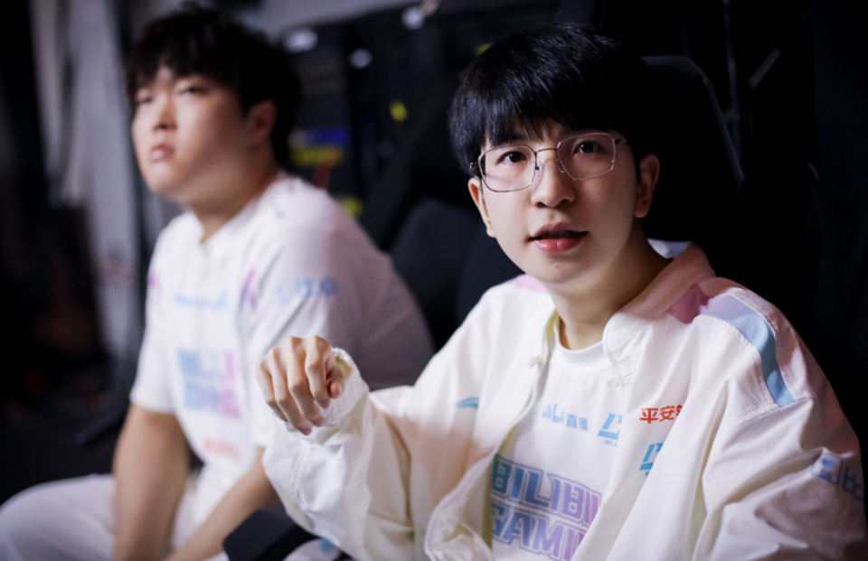 九游娱乐官方-包含BDS碾压BLG，Kanavi关键制胜的词条