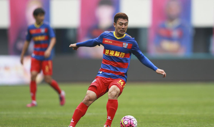 河南建业客场战胜青岛黄海，取得关键胜利