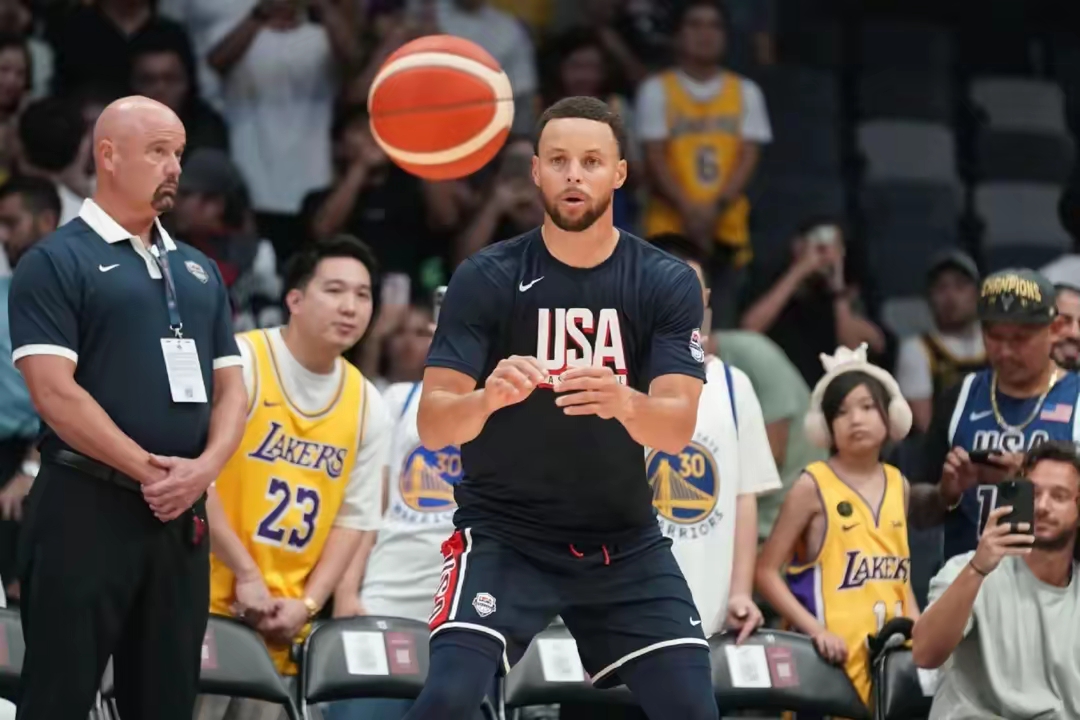 关于澳大利亚球星进军欧洲篮球赛场上风云变幻的信息