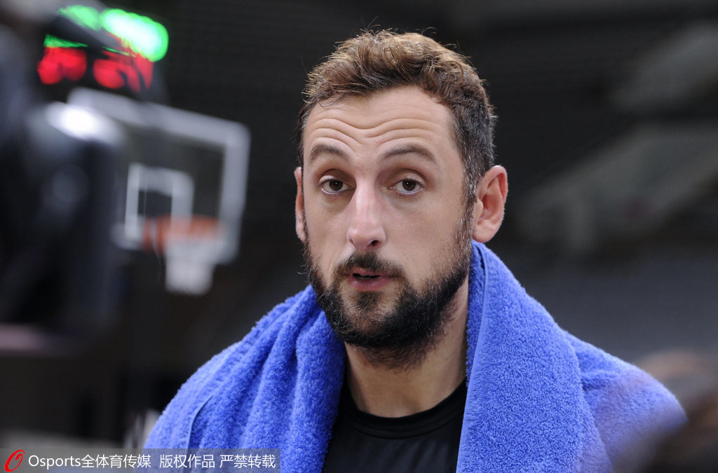 塞尔维亚队备战期间调整防守策略