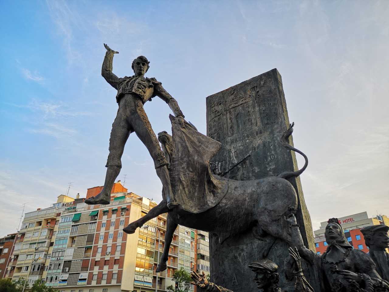 九游娱乐网页-摩洛哥球员博舒福特签约俱乐部，迎来新起点的简单介绍