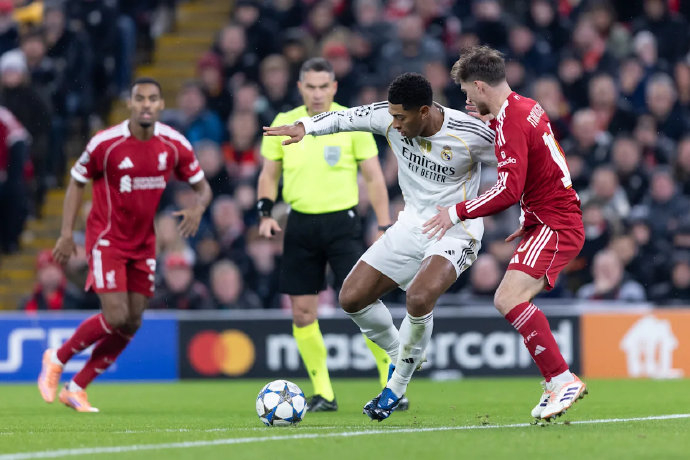 九游娱乐官方网站-那不勒斯险胜瑞士，贝林厄姆高光表现的简单介绍