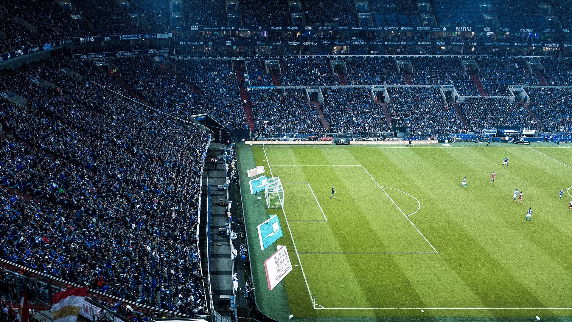 从安菲尔德到世界舞台，萨拉赫用实力证明自己，丹麦与厄瓜多尔之战见证足球的纯粹魅力