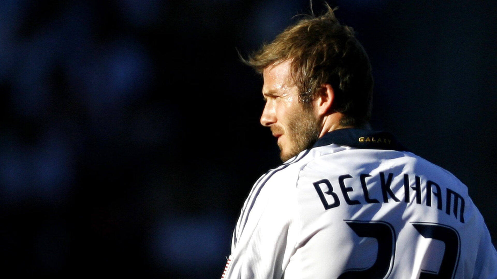 马刺提前终结悬念魔术,范弗利特成为关键先生