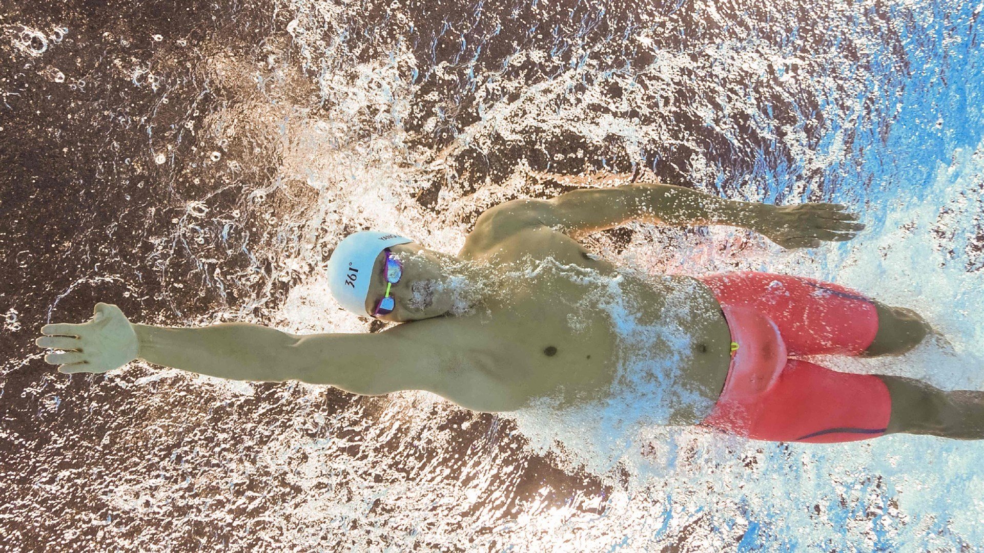 法网鏖战年终总决赛，梅德韦杰夫统治全场